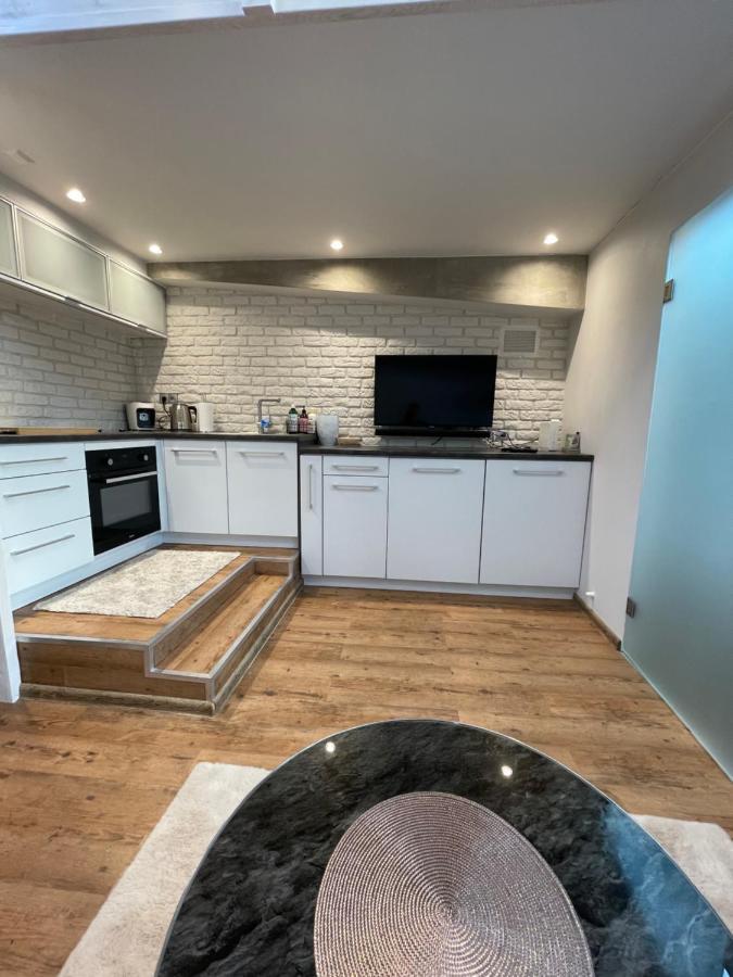 Apartment Warynskiego 9 - Piekna Panorama Miasta - Smart Tv 42 Cale - Wifi - Ekspres Kapsulkowy - W Pelni Wyposazona Kuchnia Warschau